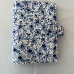 Filofax Personal size organizer - Indigo Floral pattern